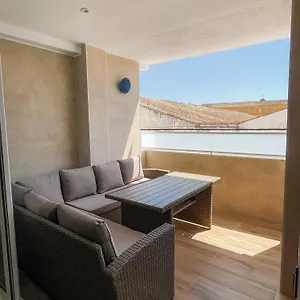 apartamento-federico-deluxe-con-terraza-y-garaje.es-andalucia.com/